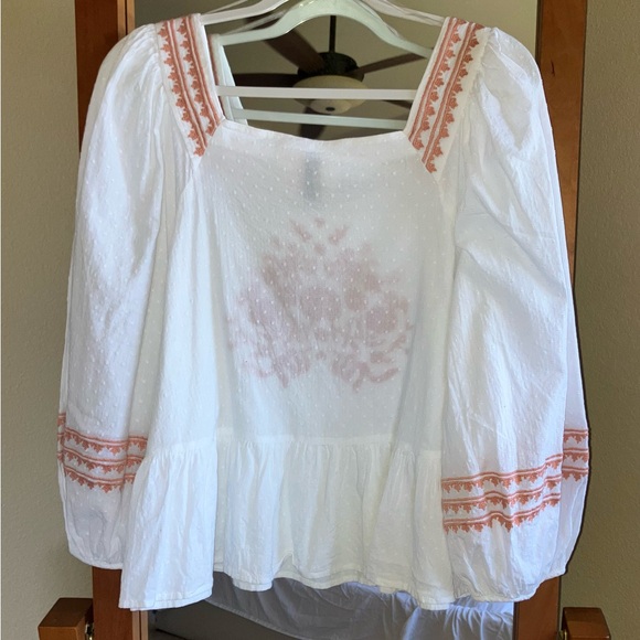 Universal Thread Women’s XXL puffed sleeve 100% cotton embroidered Blouse - Picture 14 of 16